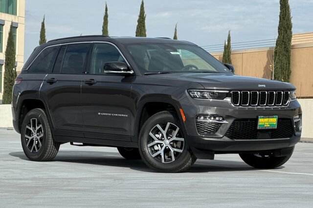 New 2025 Jeep Grand Cherokee Limited image 2