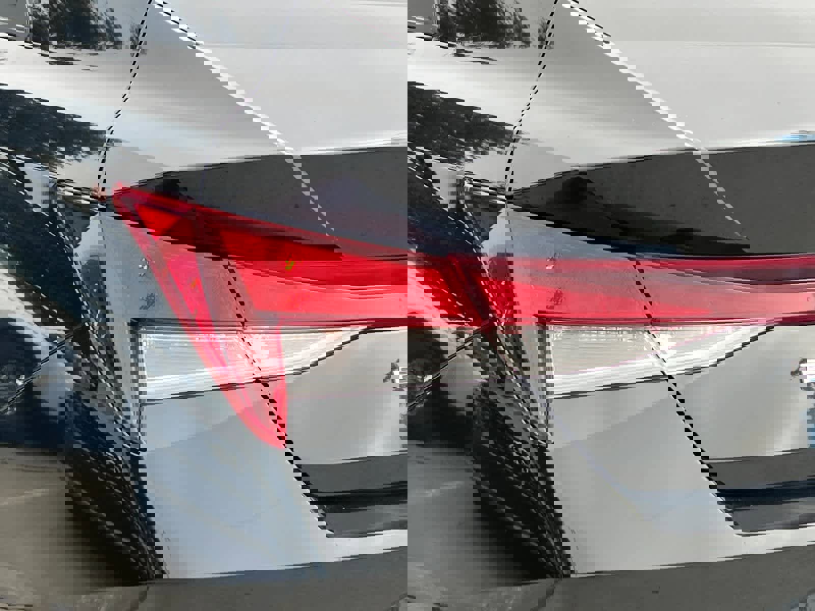 Used 2021 Hyundai Elantra SE image 25