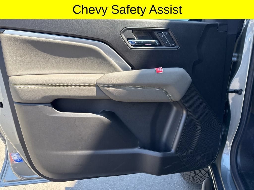 New 2026 Chevrolet Colorado ZR2 w/ Technology Package AWD/4WD image 17