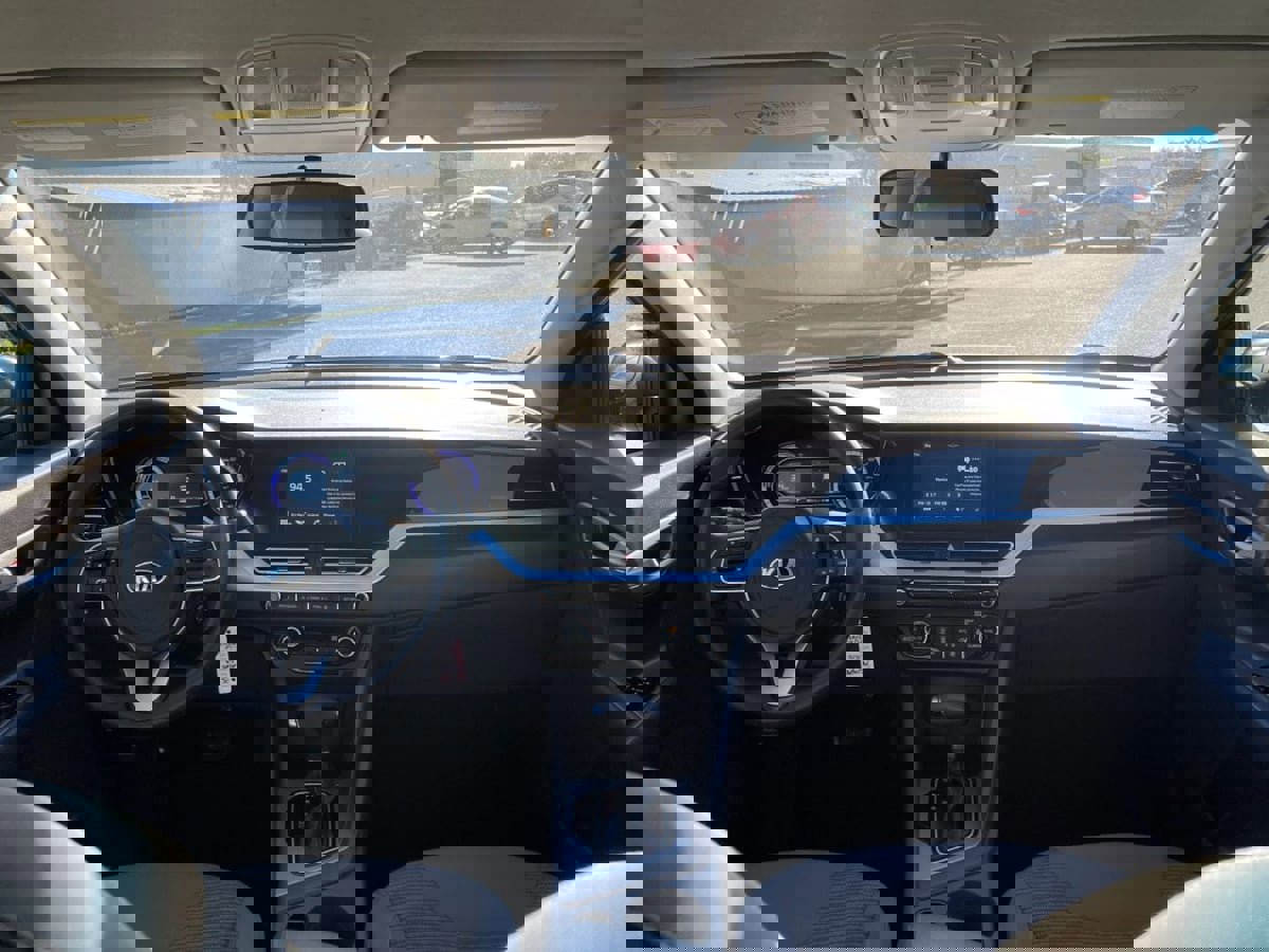 Used 2020 Kia Niro LX image 20