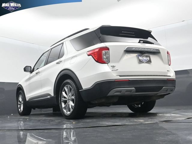 Used 2020 Ford Explorer XLT w/ Equipment Group 202A RWD image 13
