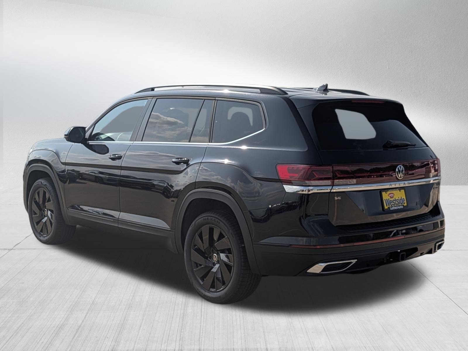 New 2026 Volkswagen Atlas SE AWD/4WD image 2