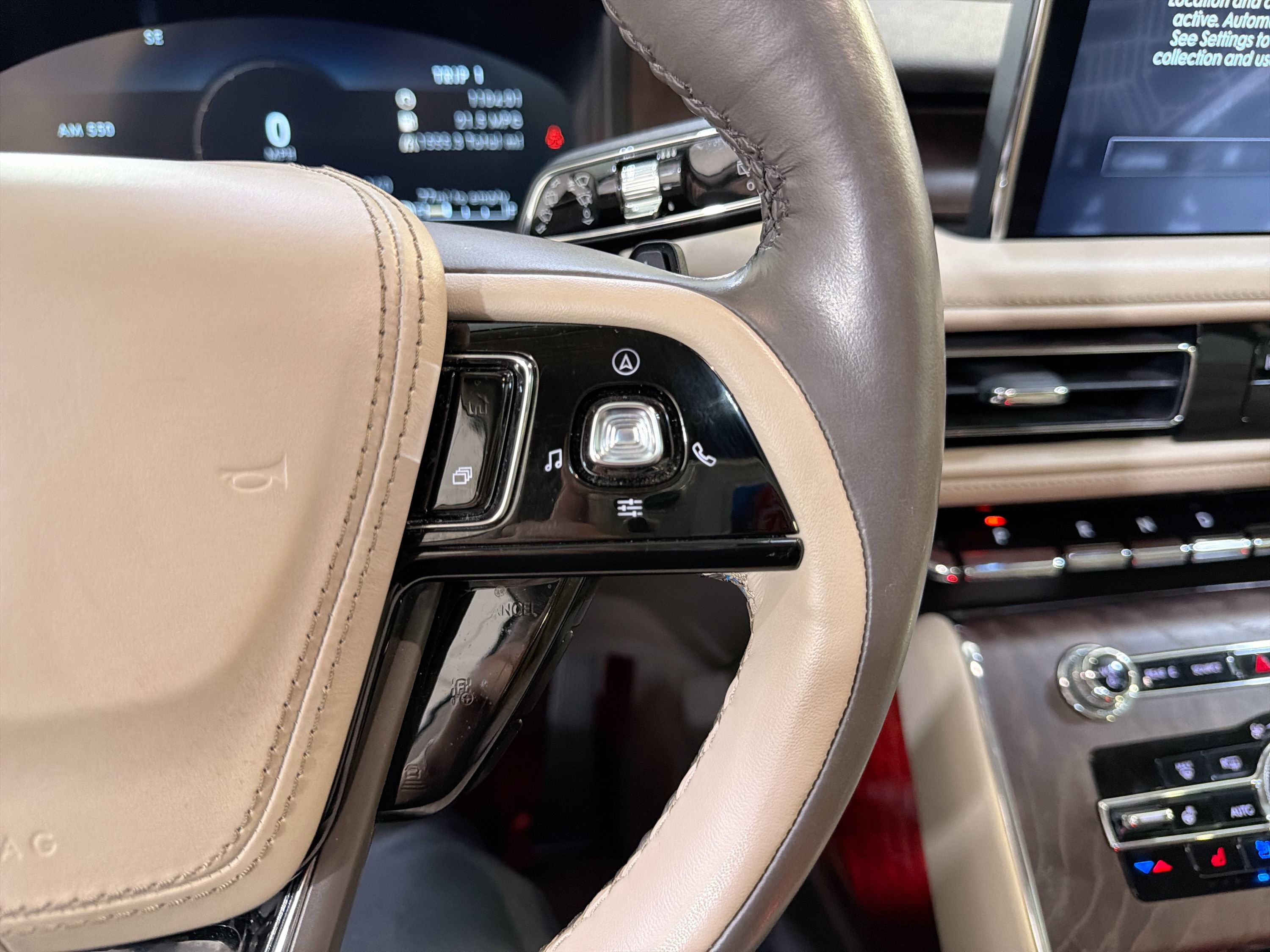 Used 2022 Lincoln Aviator Reserve w/ Equipment Group 201A image 15