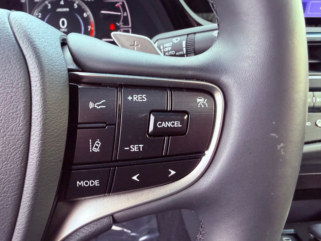 Certified 2025 Lexus ES 350 w/ Premium Package image 19