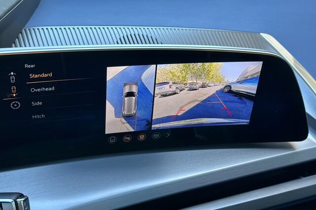 Certified 2026 Cadillac Vistiq Premium Luxury w/ LPO, Floor Liner Package AWD/4WD image 19
