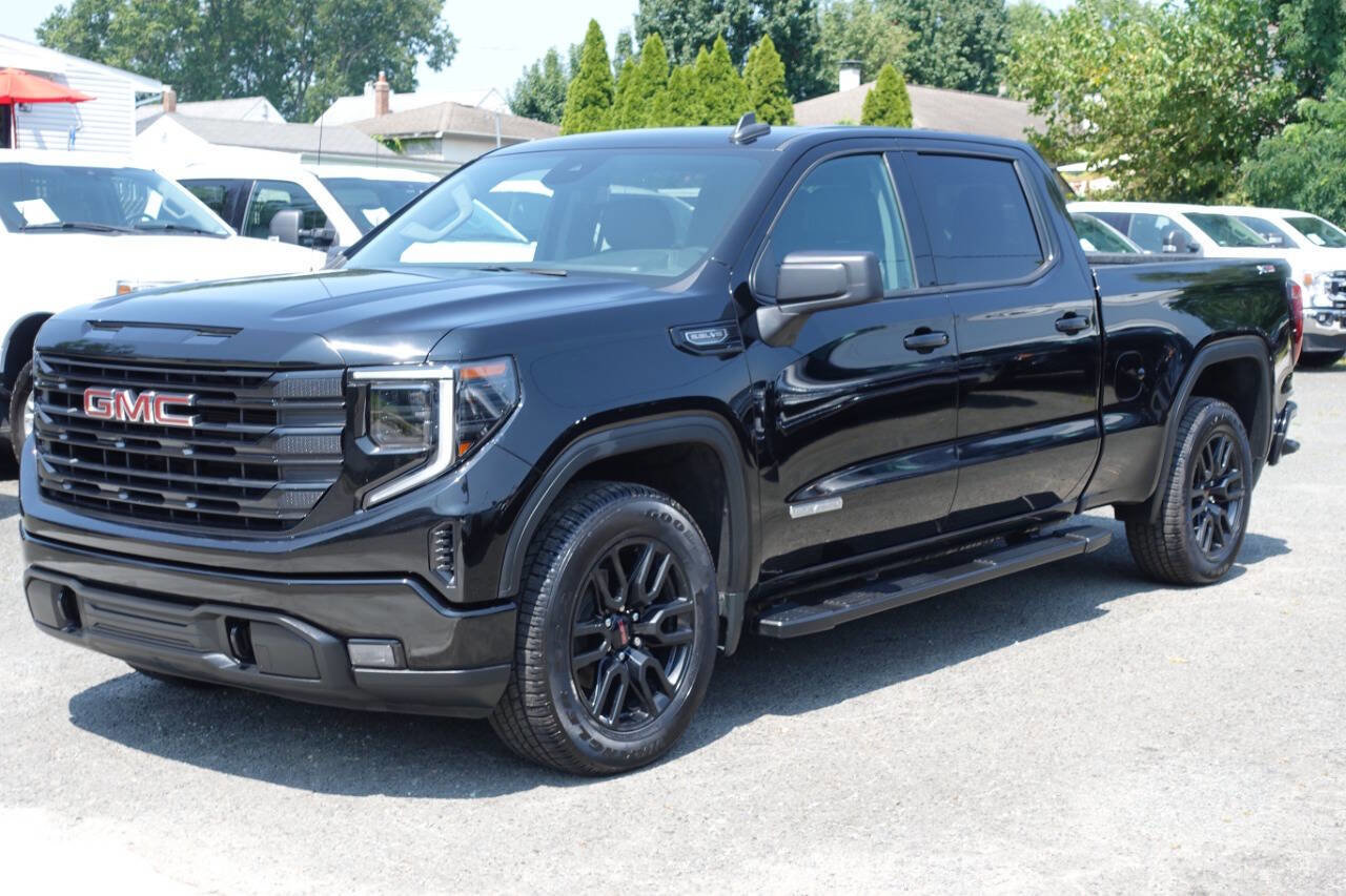 Used 2022 GMC Sierra 1500 Elevation w/ Preferred Package