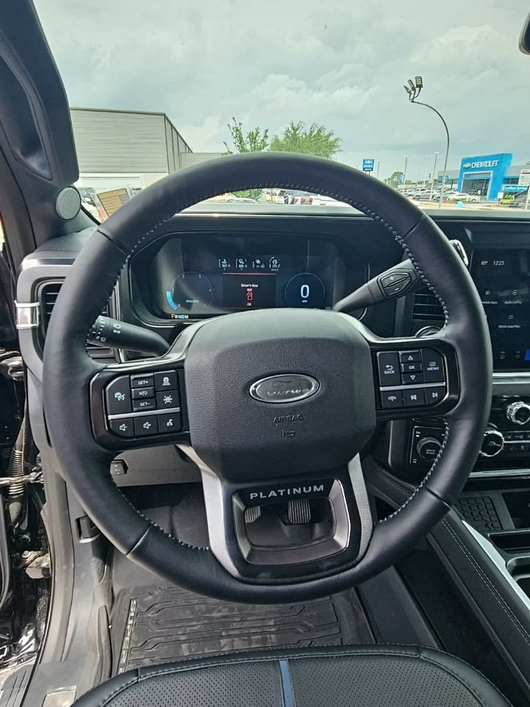 Used 2026 Ford F250 Platinum AWD/4WD image 12