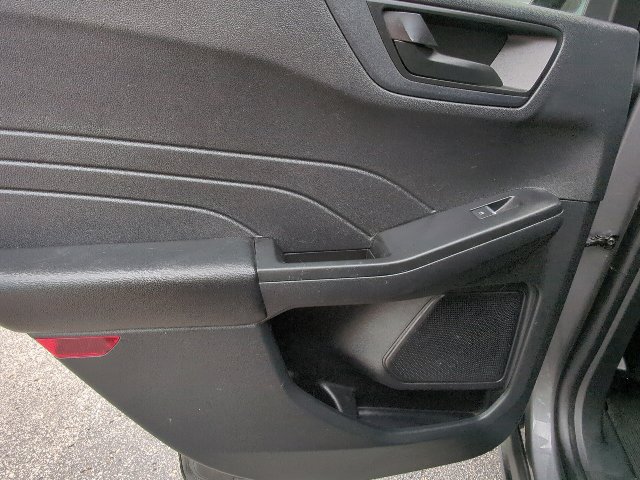 Used 2022 Ford Escape SE w/ SE Sport Appearance Package AWD/4WD image 25