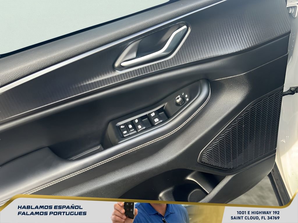 Used 2023 Jeep Grand Cherokee L Laredo image 13