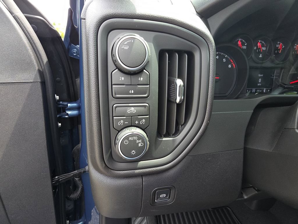 New 2026 Chevrolet Silverado 2500 Custom w/ Custom Convenience Package AWD/4WD image 20