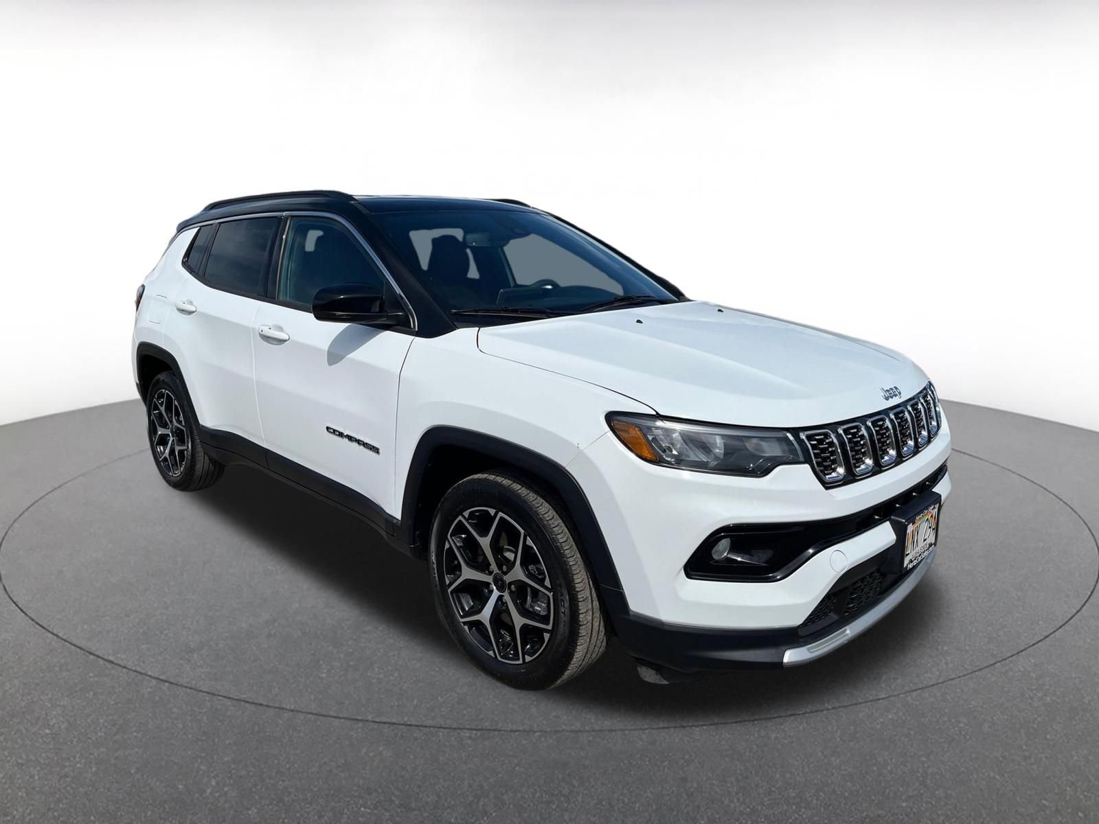 Used 2025 Jeep Compass Limited image 1