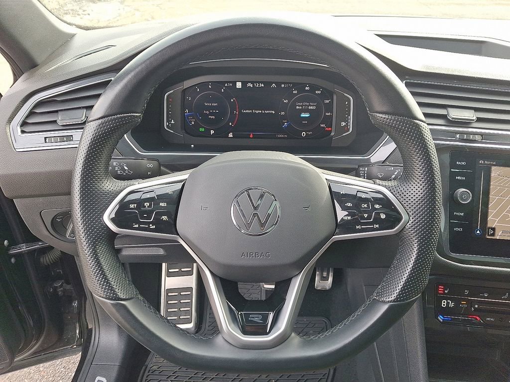 Used 2023 Volkswagen Tiguan SEL R-Line image 21