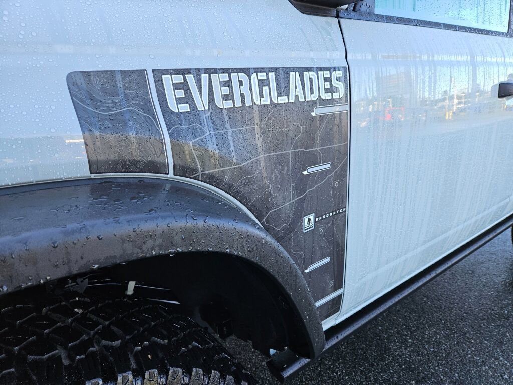 Used 2024 Ford Bronco Everglades AWD/4WD image 13