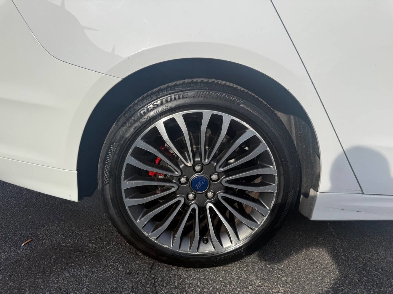 Used 2017 Ford Fusion SE FWD image 9