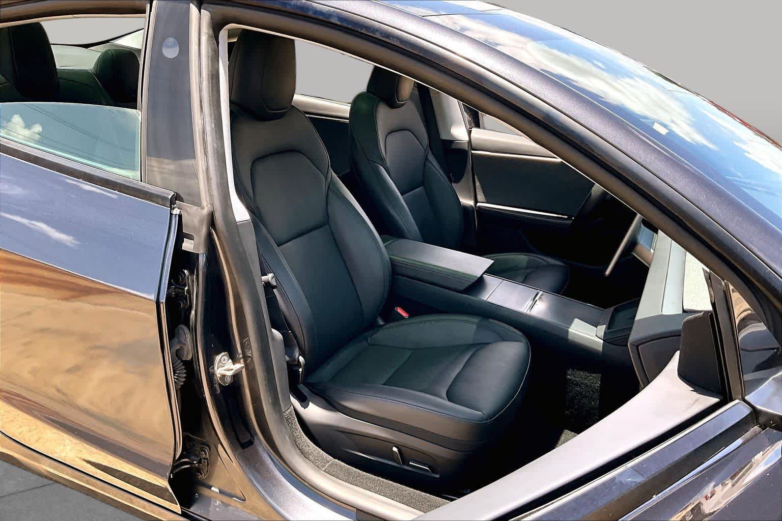 Used 2024 Tesla Model 3 Standard Range RWD image 8