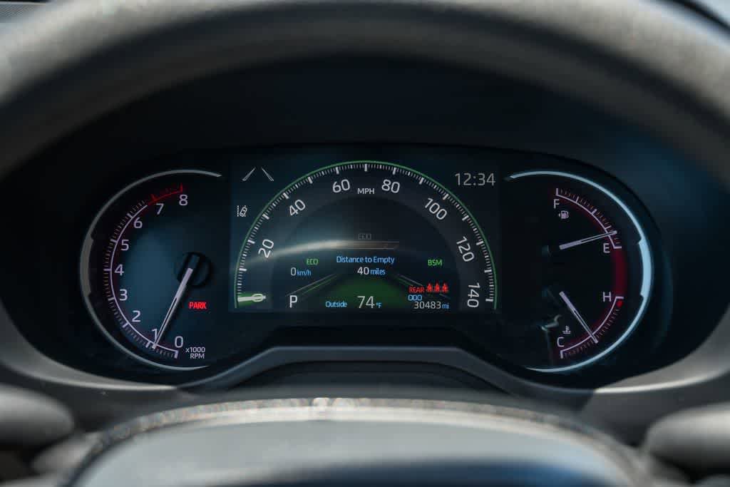 Used 2024 Toyota RAV4 LE FWD image 23