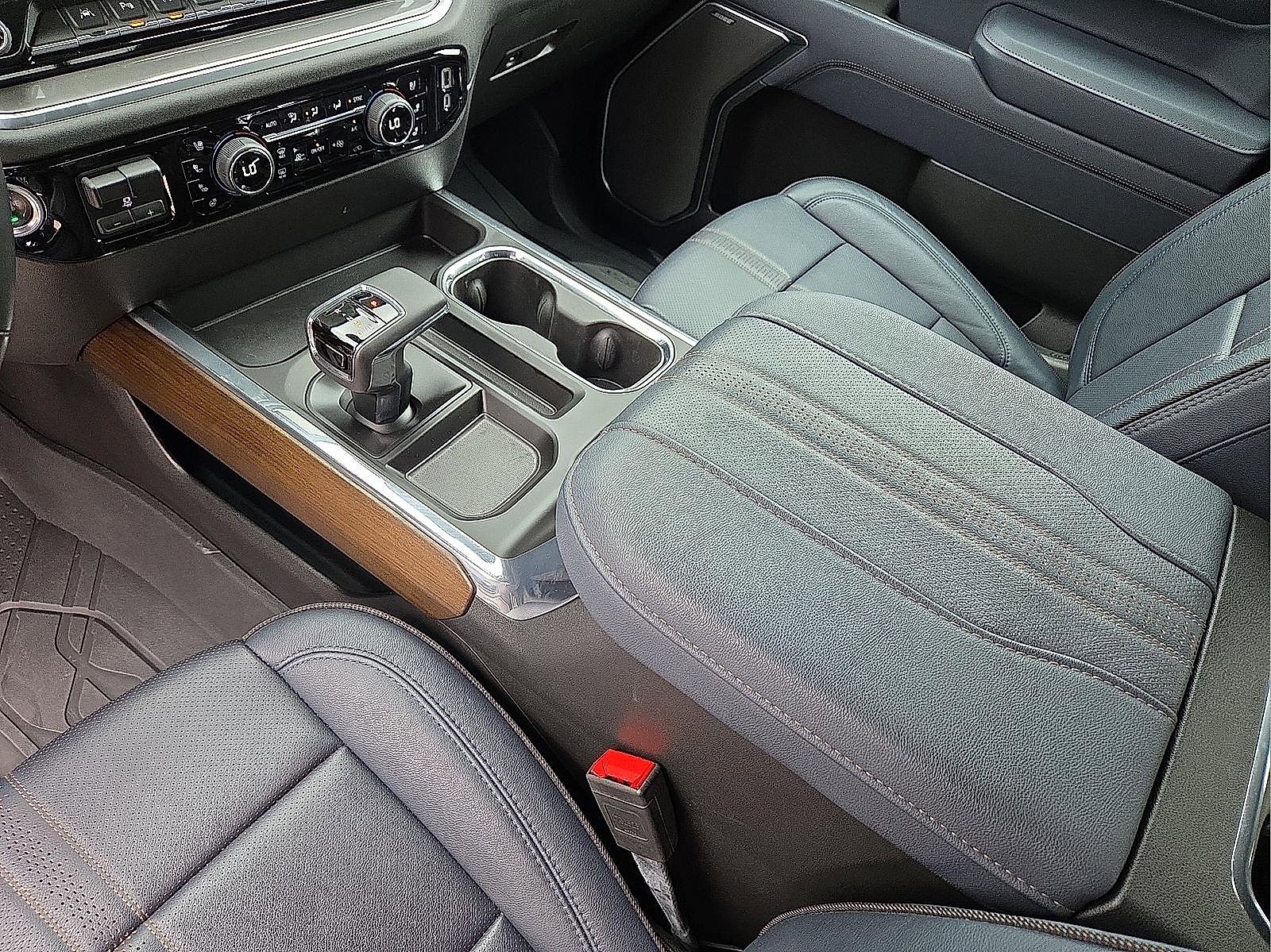 Used 2025 Chevrolet Silverado 1500 High Country image 25