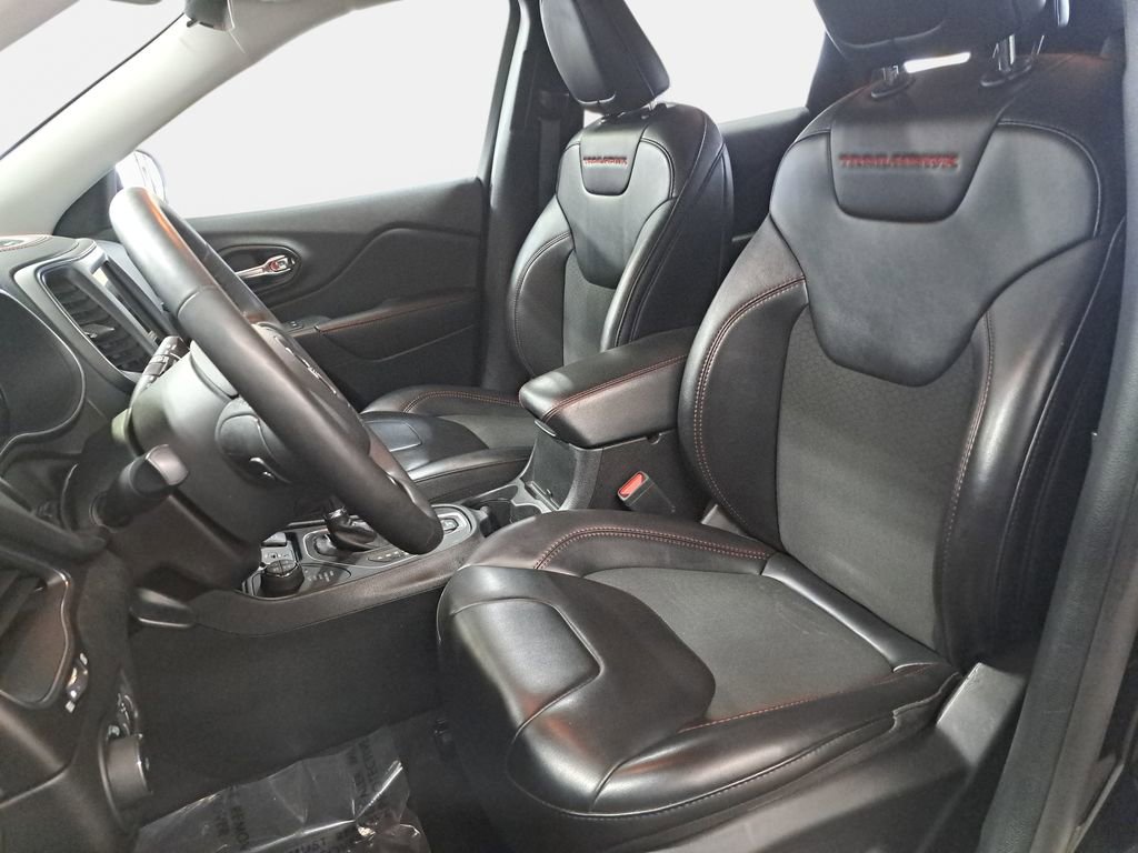 Certified 2022 Jeep Cherokee Trailhawk AWD/4WD image 15