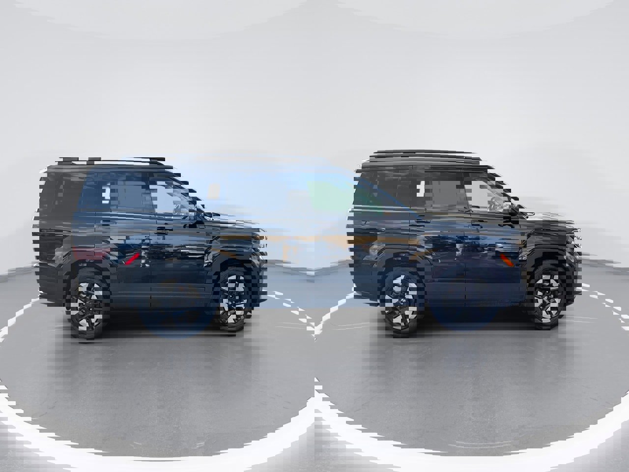 Certified 2025 Hyundai Santa Fe SEL image 9