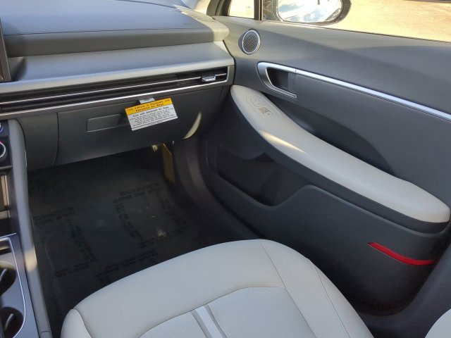 New 2024 Hyundai Sonata SEL w/ Convenience Package FWD image 16