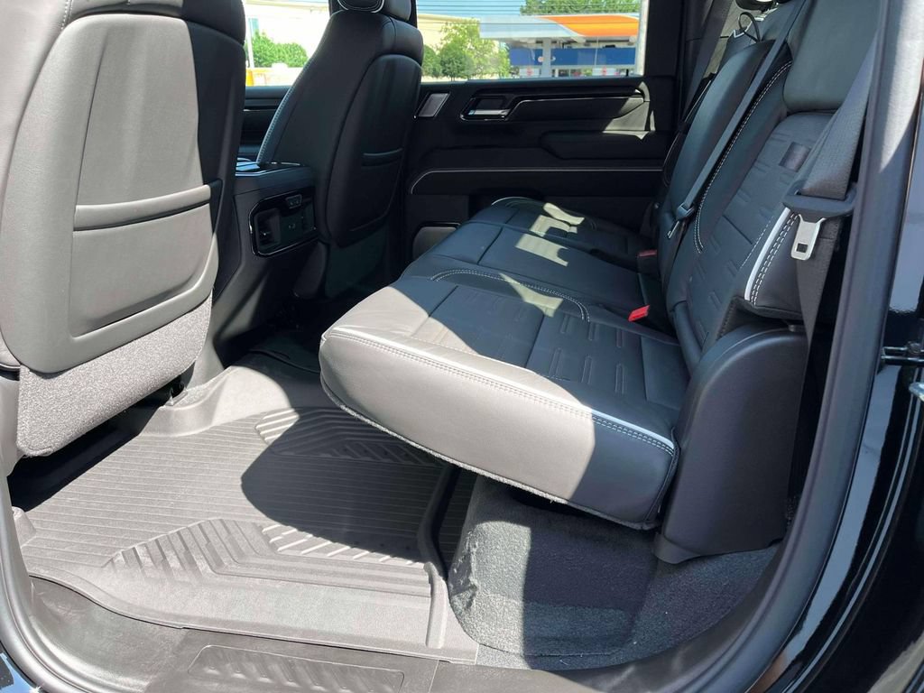 New 2026 GMC Sierra 2500 AT4X w/ AT4X AEV Edition AWD/4WD image 17