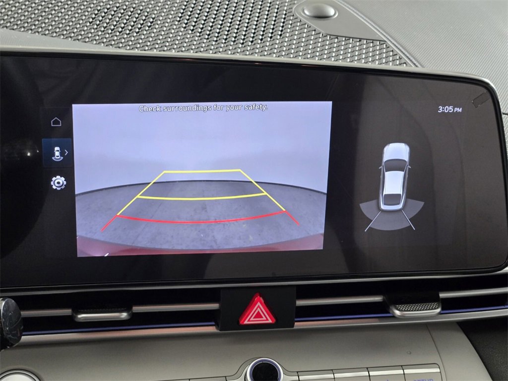 Used 2023 Hyundai Elantra Limited image 31