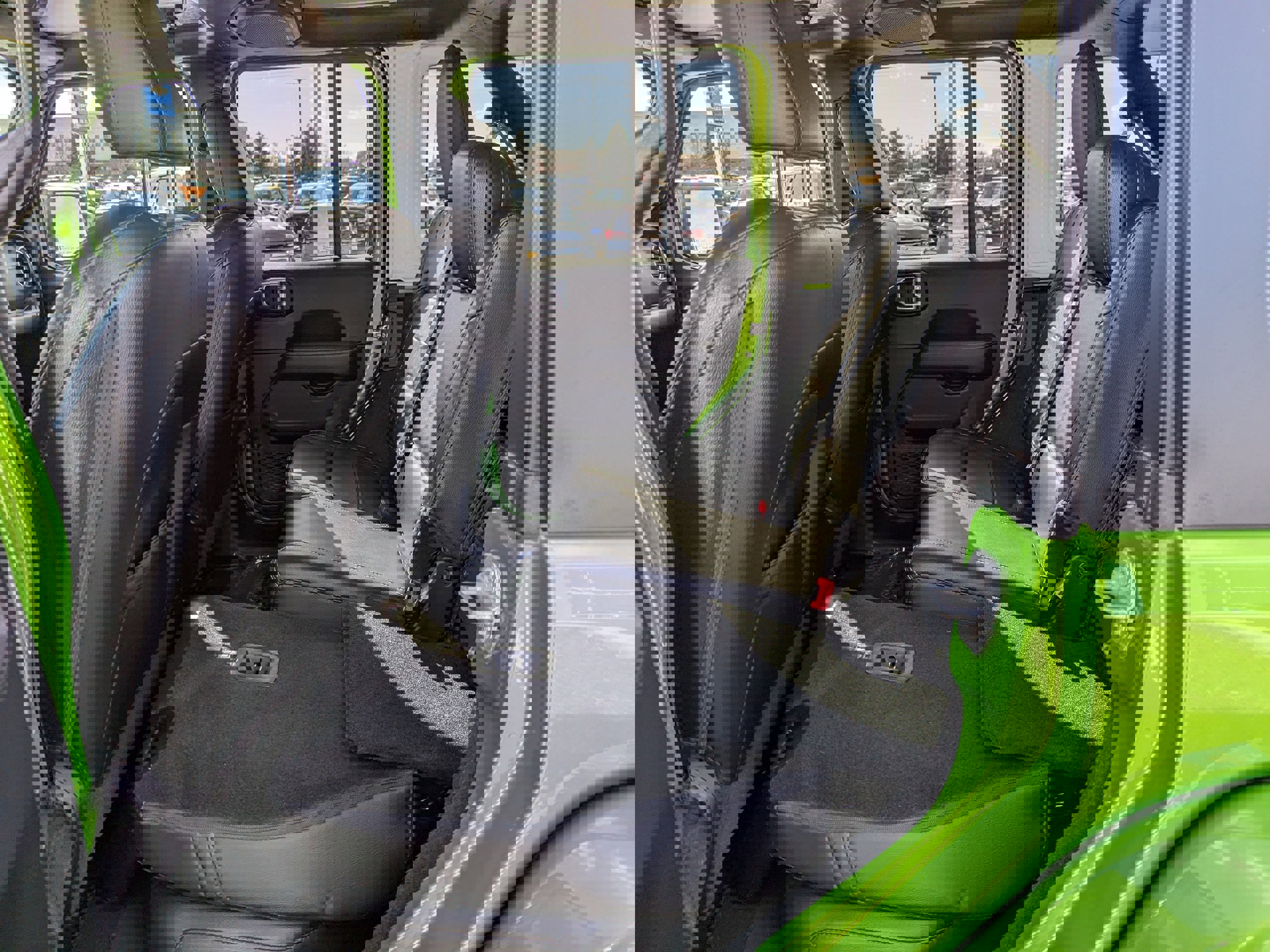 Used 2019 Jeep Wrangler Unlimited Sahara w/ Dual Top Group image 28