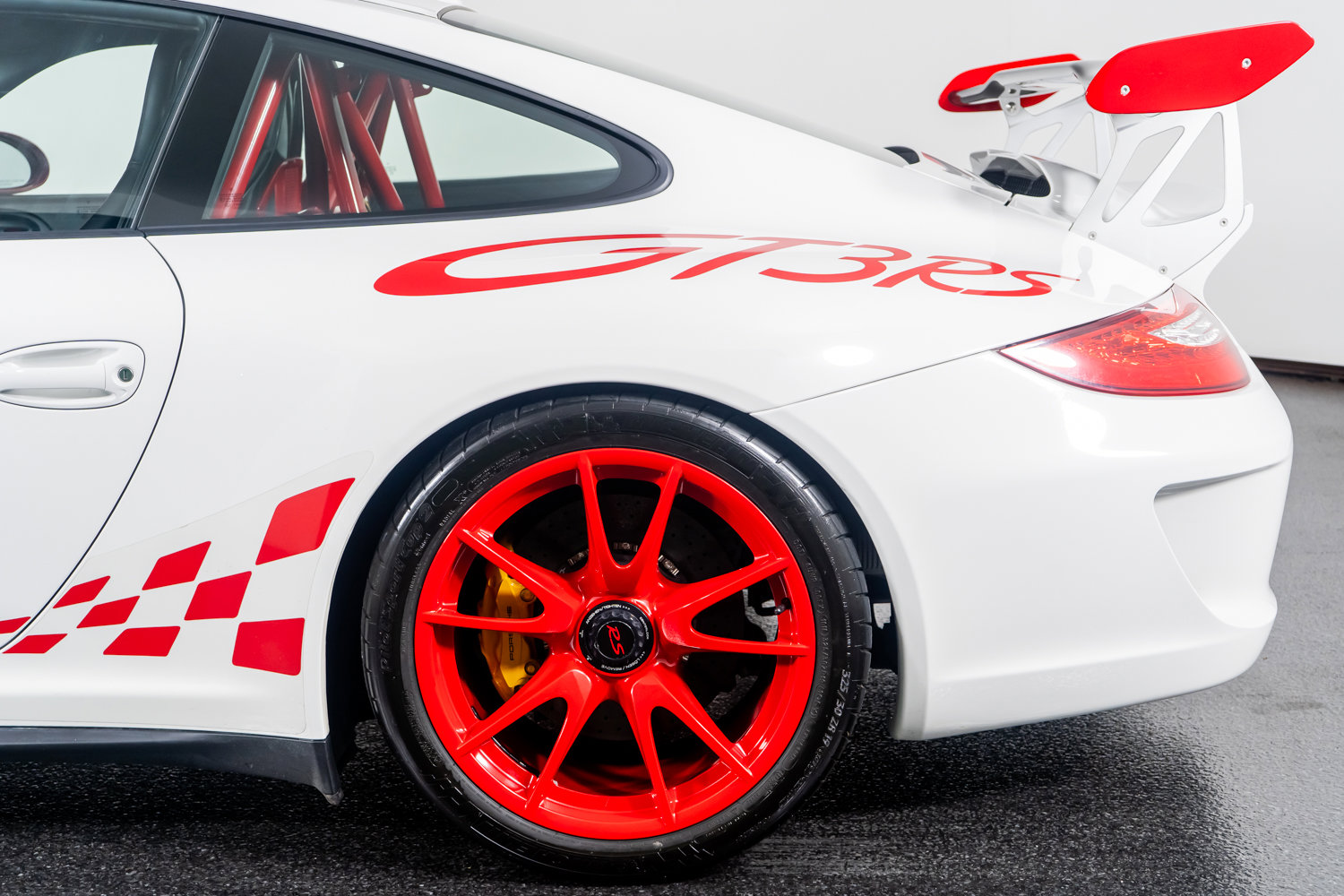 Used 2011 Porsche 911 GT3 RS image 17