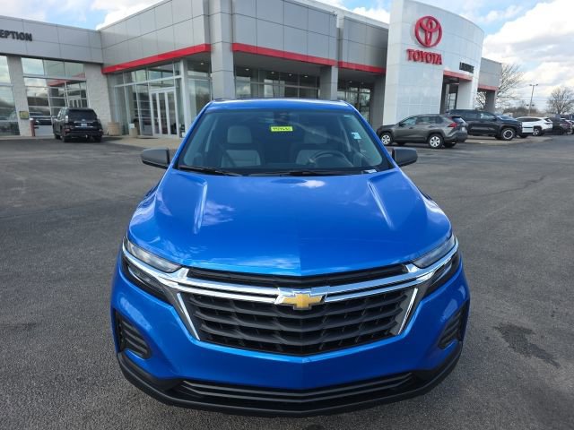 Used 2024 Chevrolet Equinox LS w/ LS Convenience Package image 2