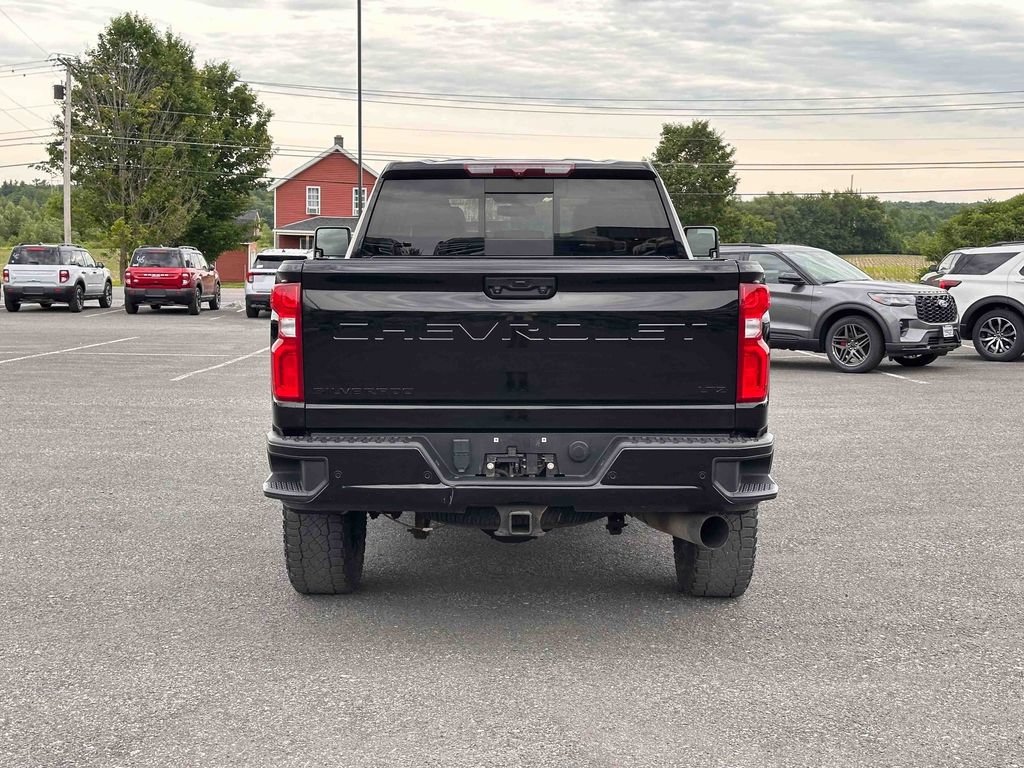 Used 2022 Chevrolet Silverado 2500 LTZ w/ LTZ Plus Package AWD/4WD image 6