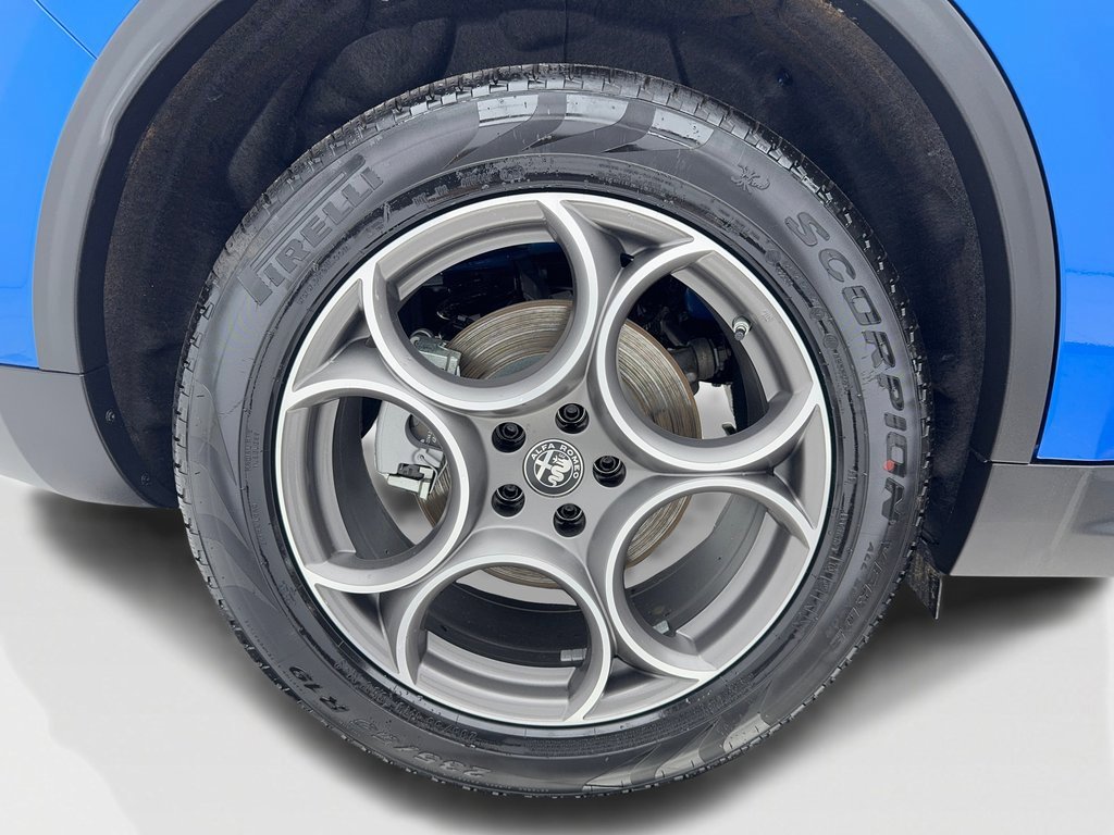 New 2025 Alfa Romeo Stelvio Sprint w/ Convenience Package image 45