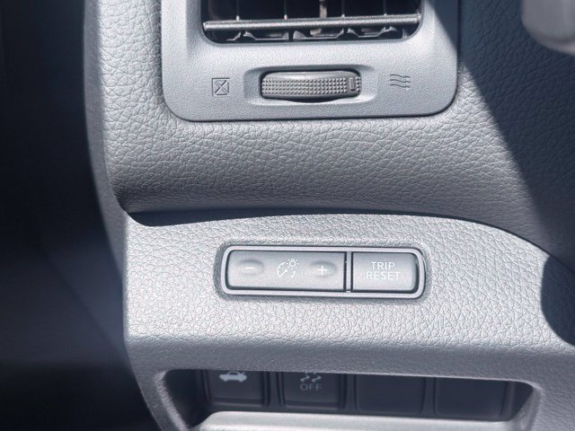 Used 2018 Nissan Altima 2.5 SR w/ SR Midnight Edition FWD image 24