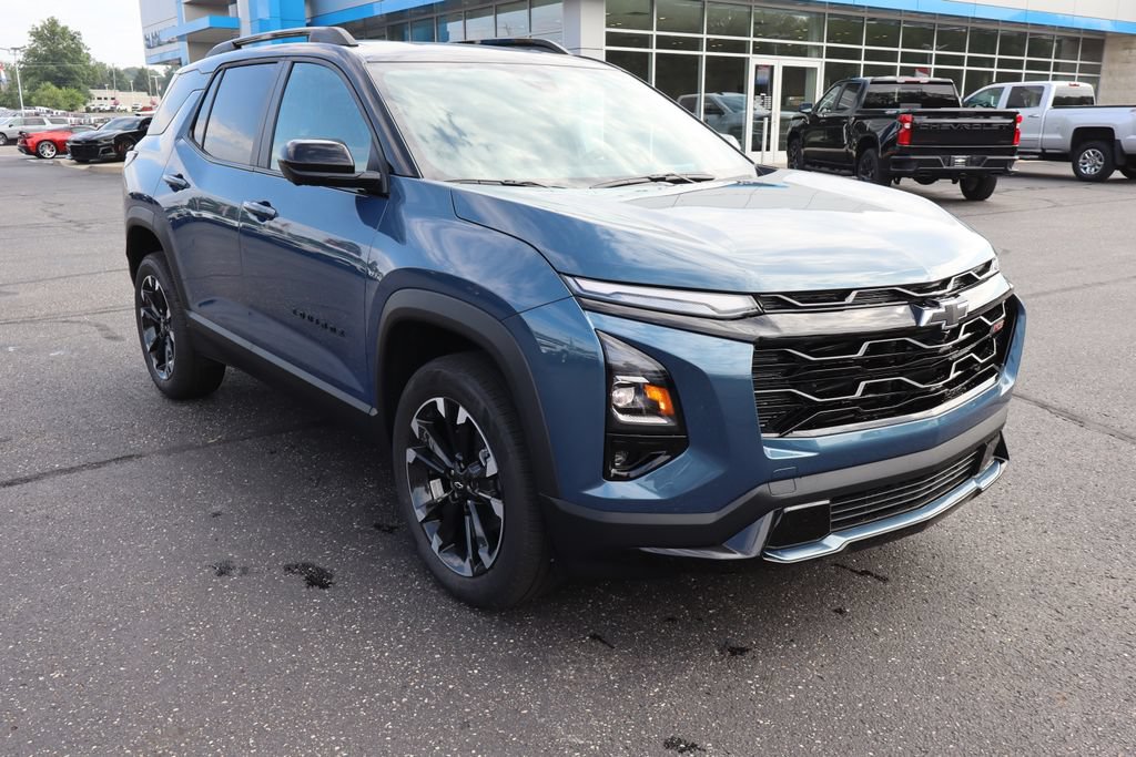 New 2027 Chevrolet Equinox RS w/ Safety and Technology Package AWD/4WD image 2