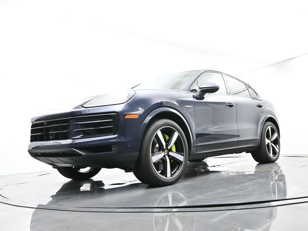 Certified 2025 Porsche Cayenne E-Hybrid Coupe image 44