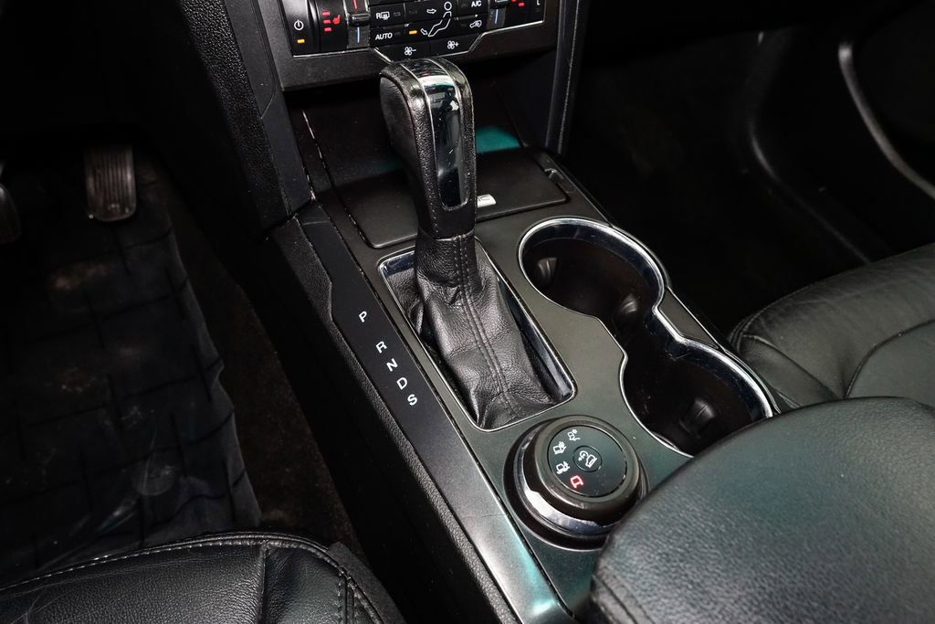 Used 2017 Ford Explorer XLT w/ Equipment Group 202A image 25