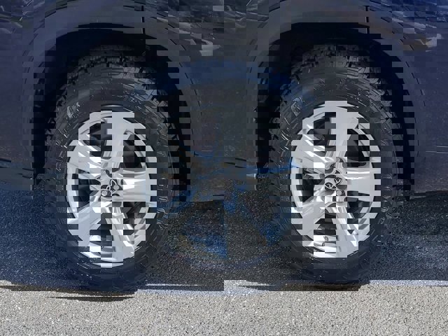 Used 2023 Toyota Highlander L image 5