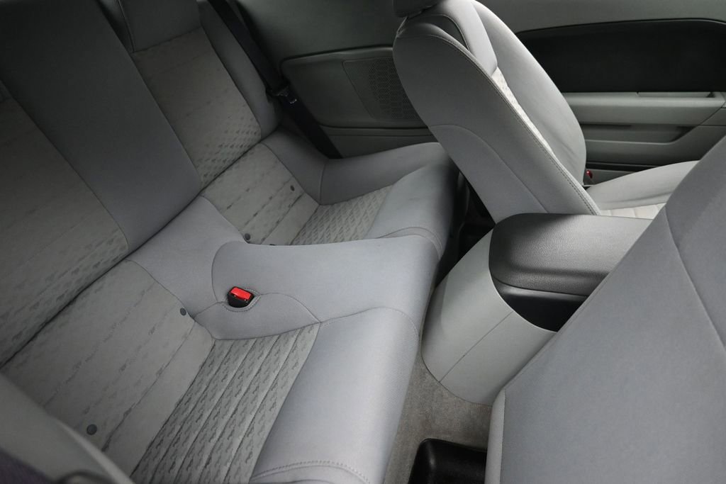 Used 2006 Ford Mustang GT RWD image 8