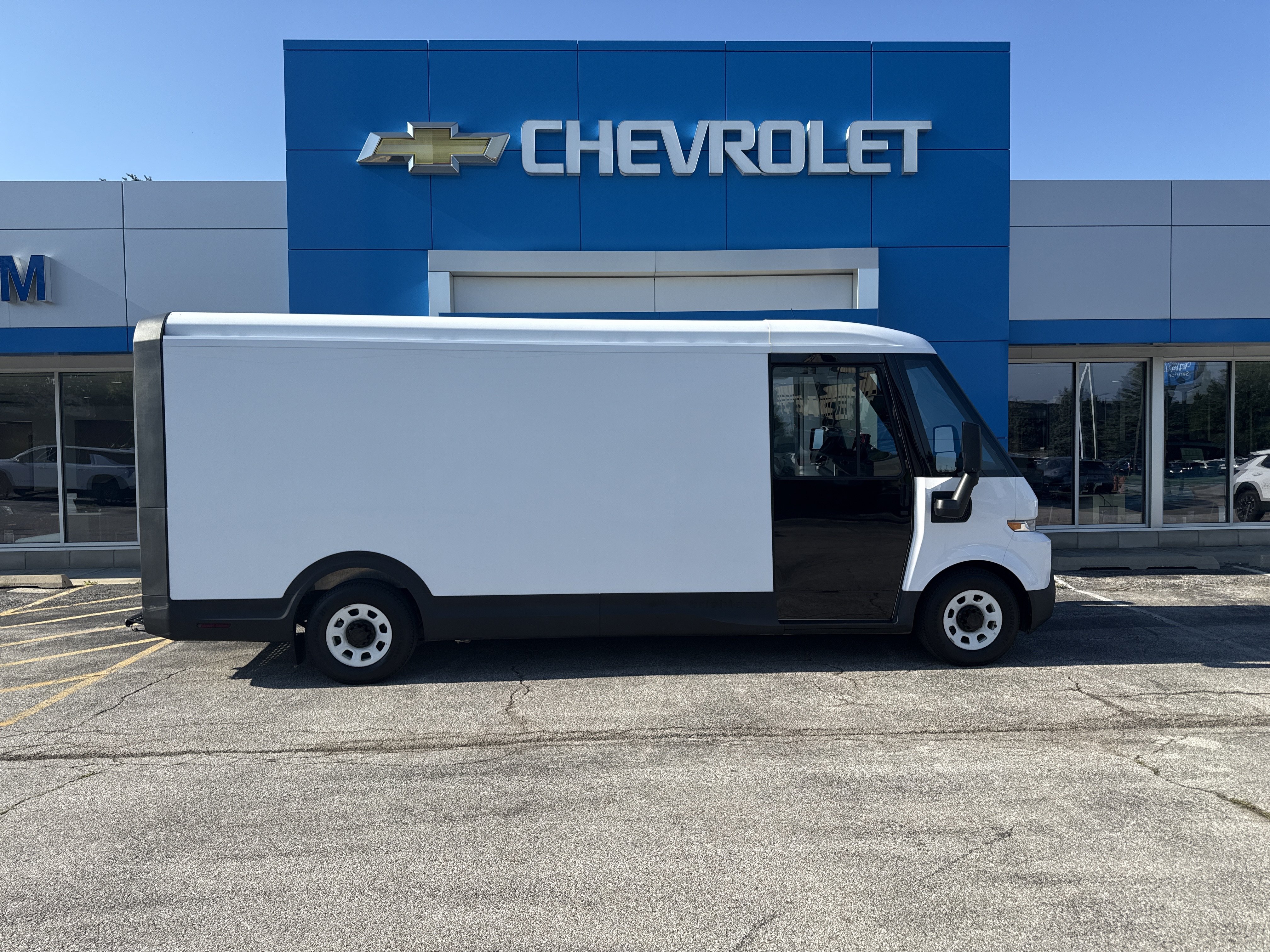 Used 2024 Chevrolet Brightdrop 600 w/ Battery Pack, Max Range AWD/4WD image 11