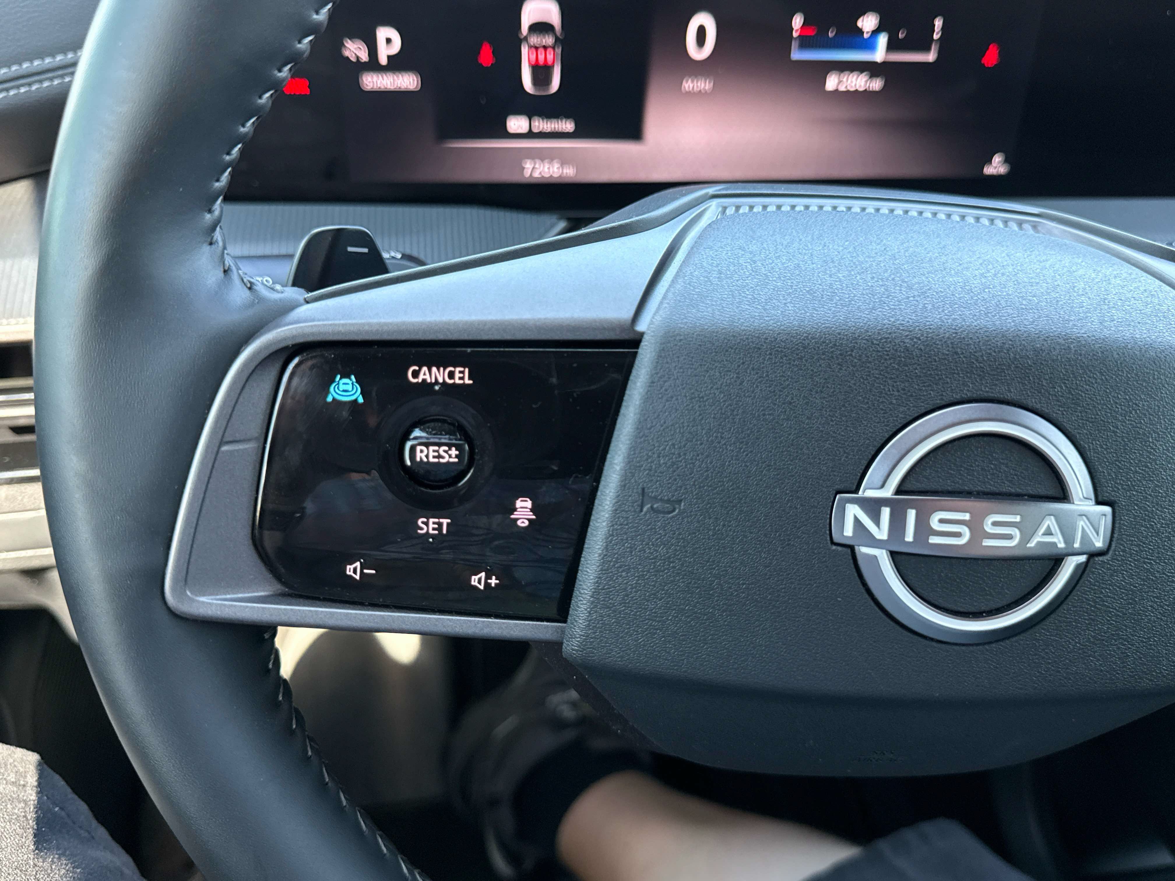 Used 2025 Nissan Murano SV AWD/4WD image 24