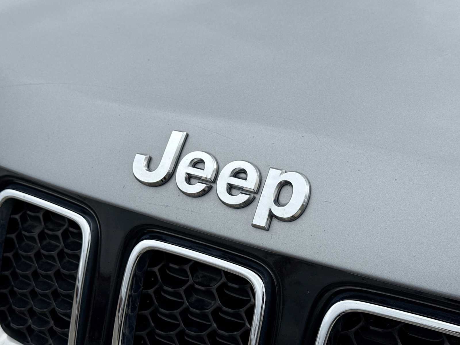 Used 2019 Jeep Compass Limited AWD/4WD image 11