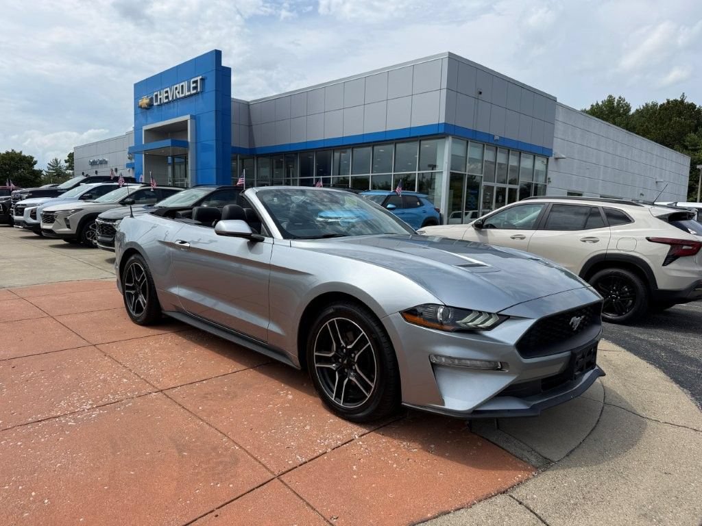 Used 2022 Ford Mustang Premium RWD image 8
