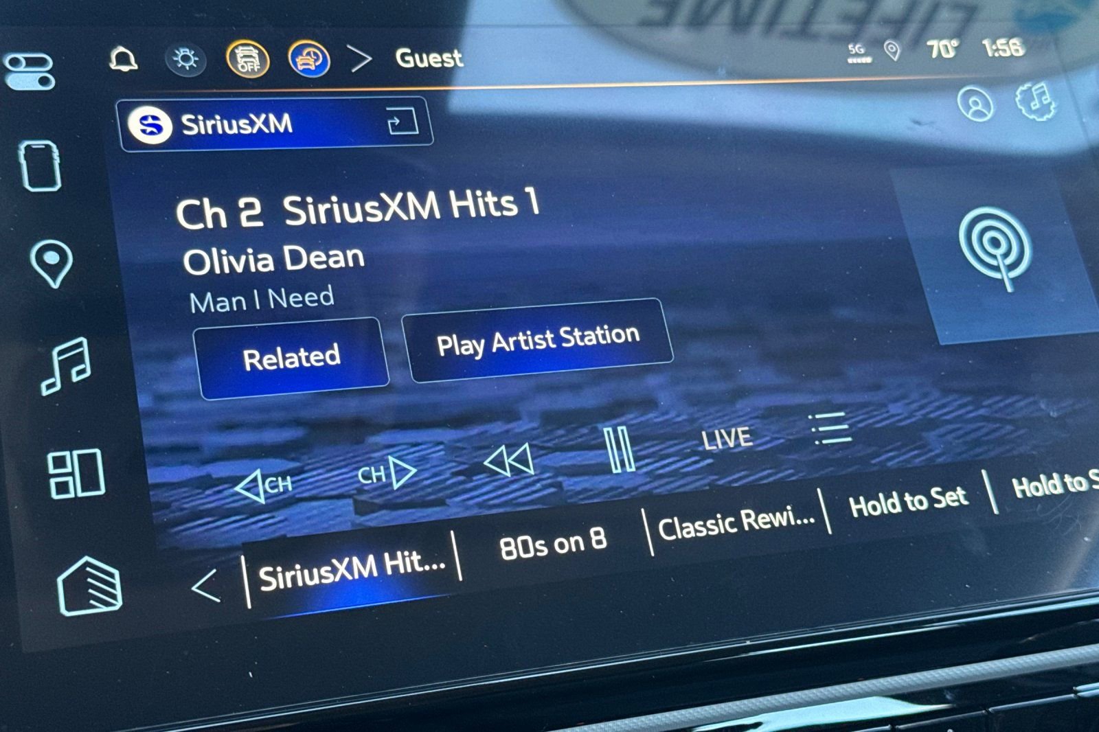 New 2027 Chevrolet Bolt LT w/ Comfort Package image 17