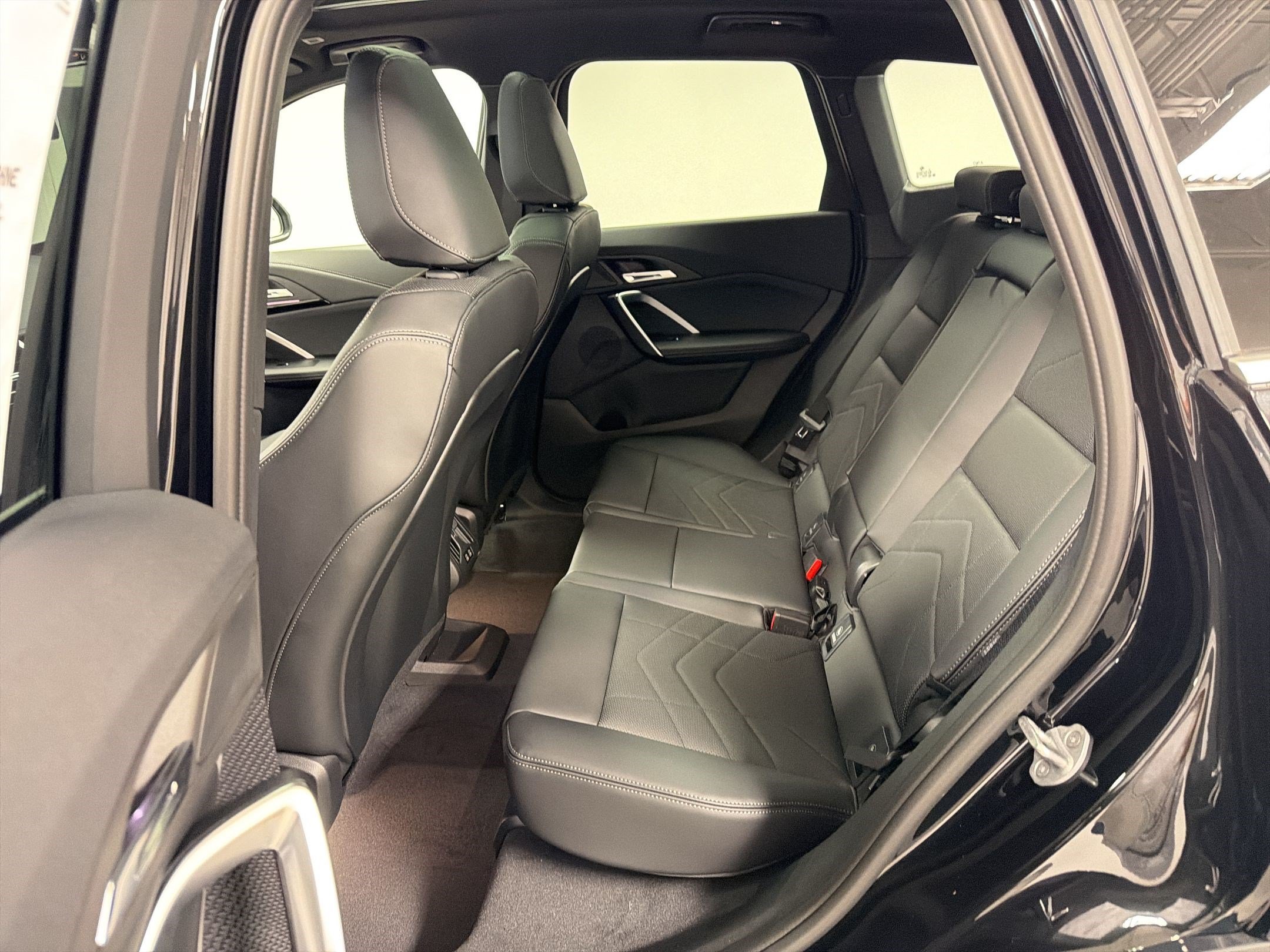Used 2026 BMW X1 xDrive28i w/ Technology Package AWD/4WD image 14