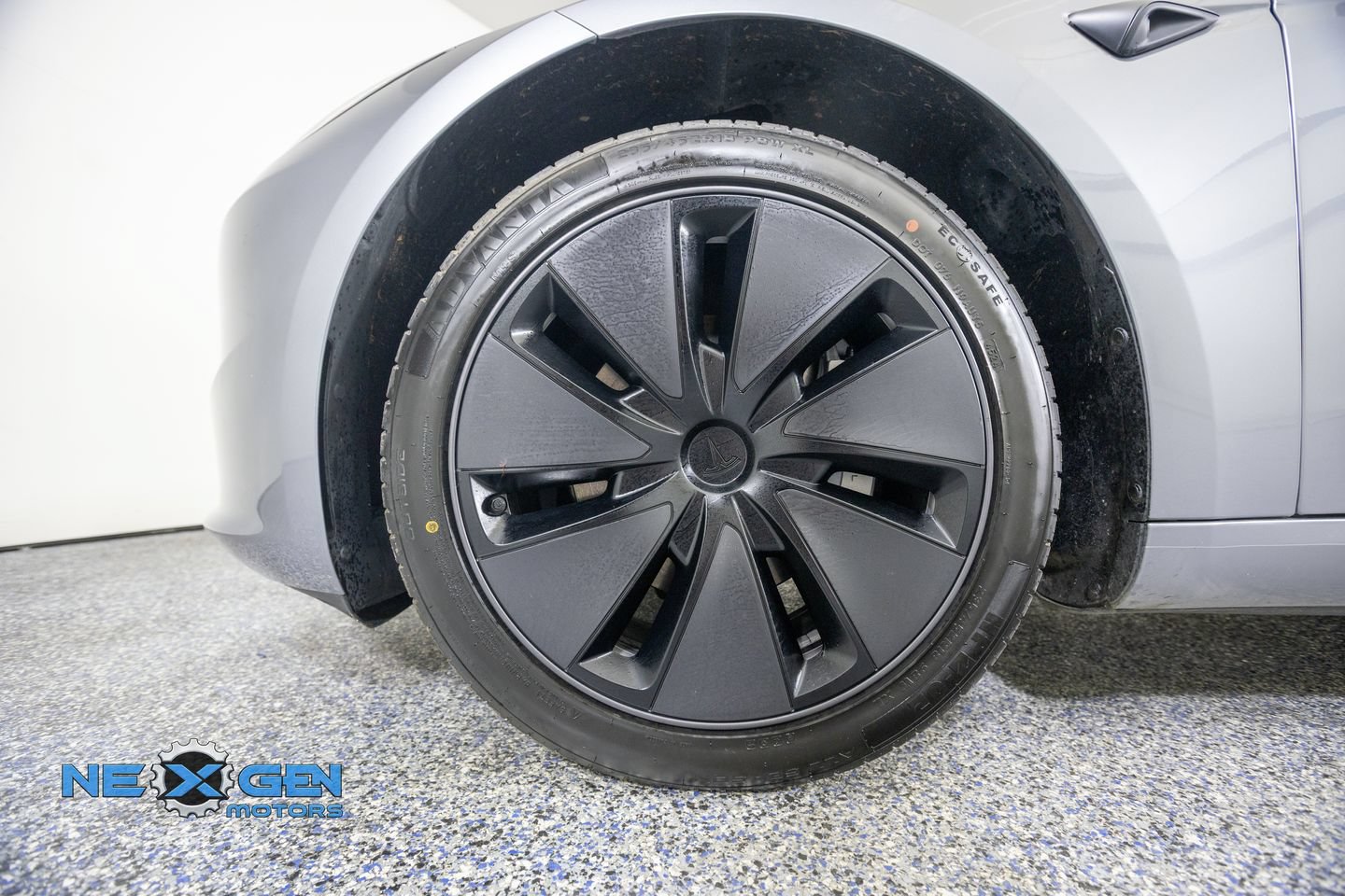 Used 2025 Tesla Model 3 Long Range RWD image 45