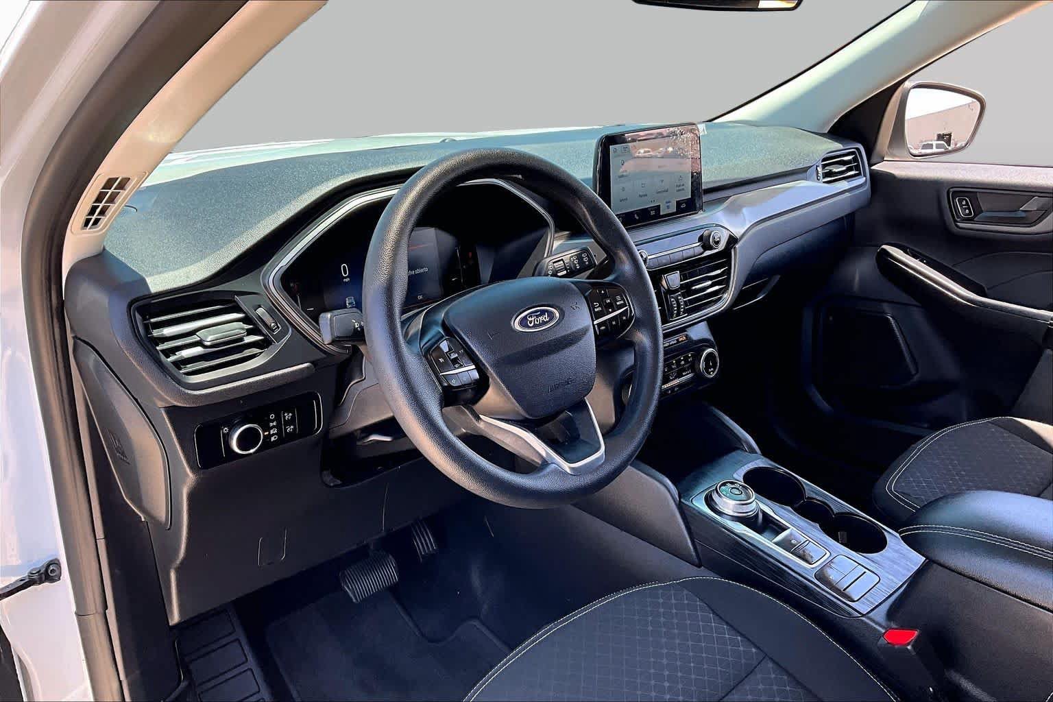 Certified 2025 Ford Escape Active FWD image 17