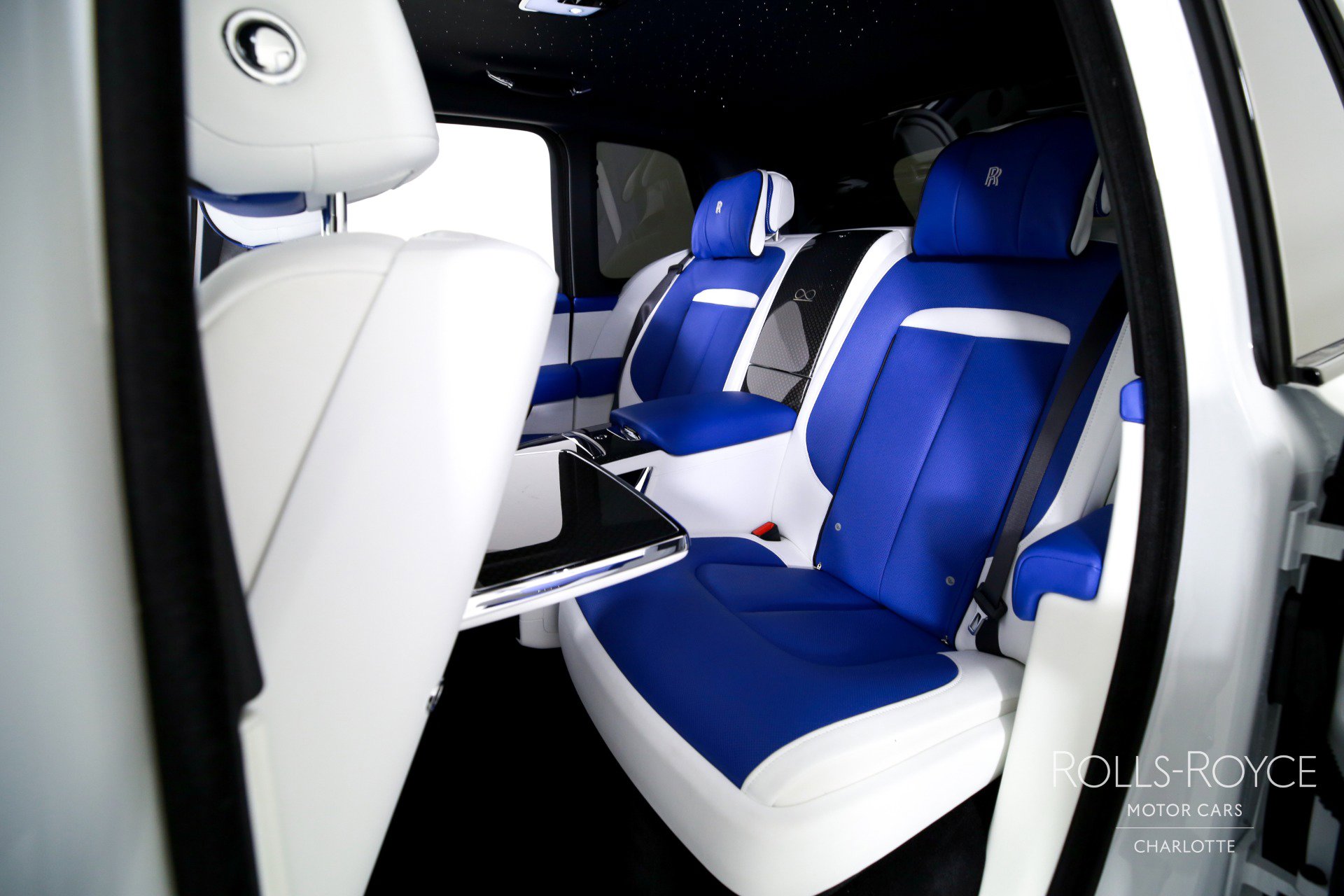 Used 2023 Rolls-Royce Cullinan Black Badge w/ Driver's Package image 18