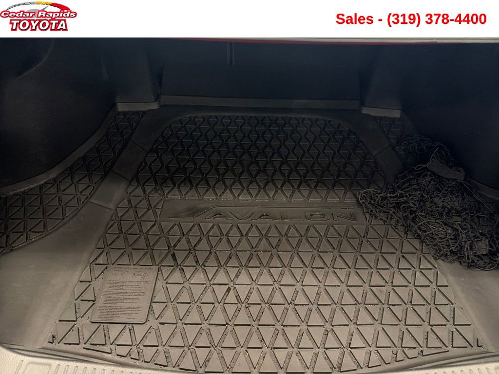 Used 2022 Toyota Avalon Touring image 22