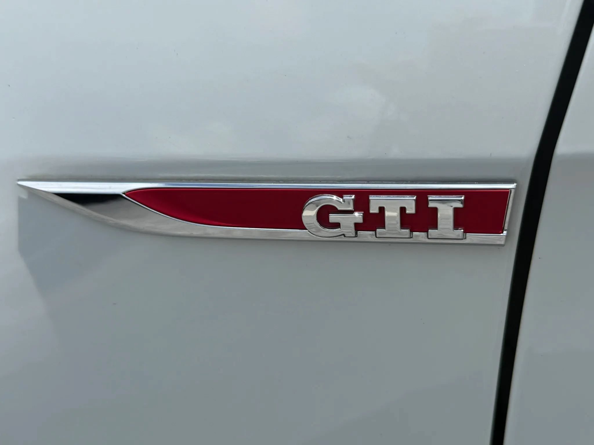 Used 2017 Volkswagen GTI SE FWD image 50