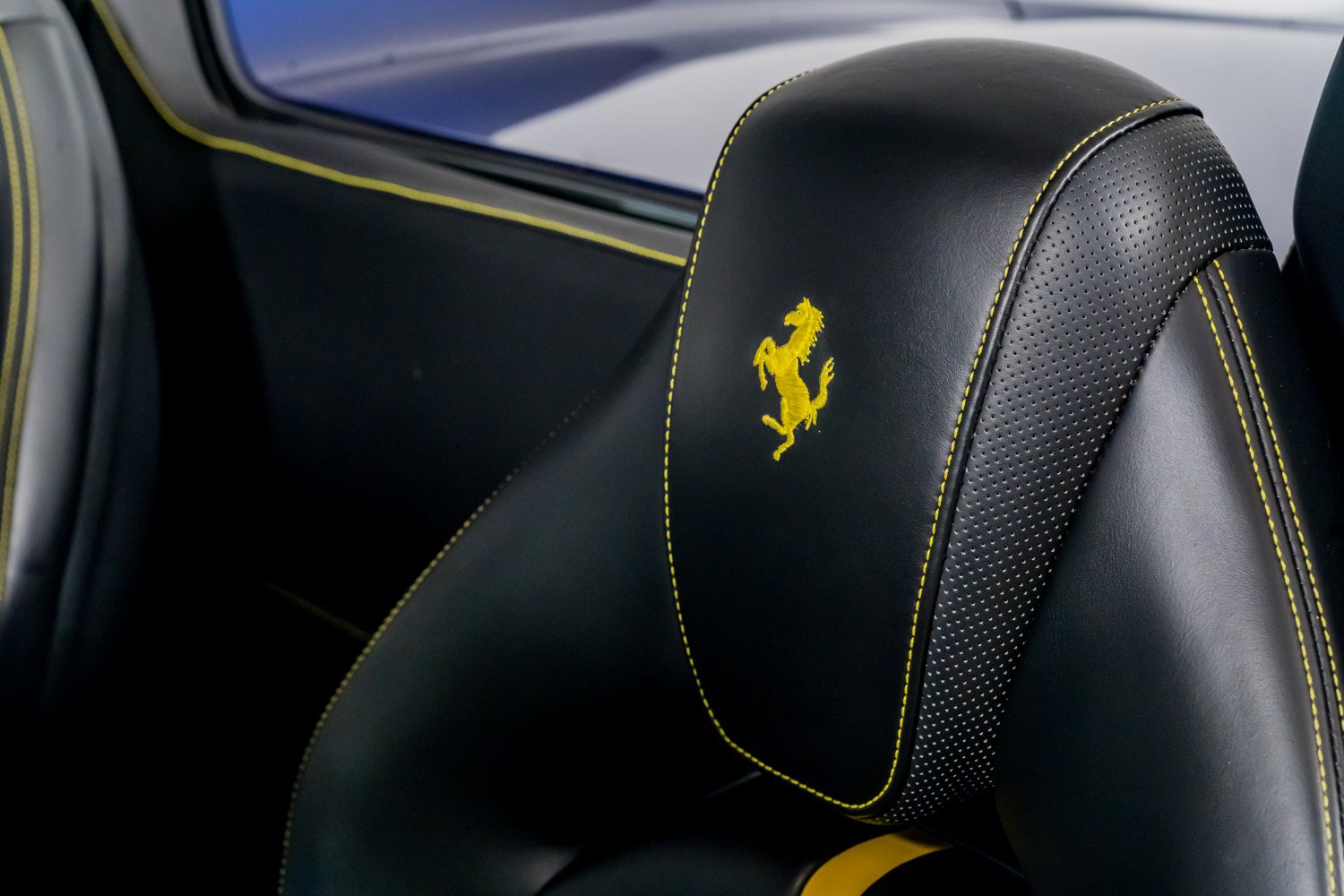 Used 2023 Ferrari F8 Tributo image 33