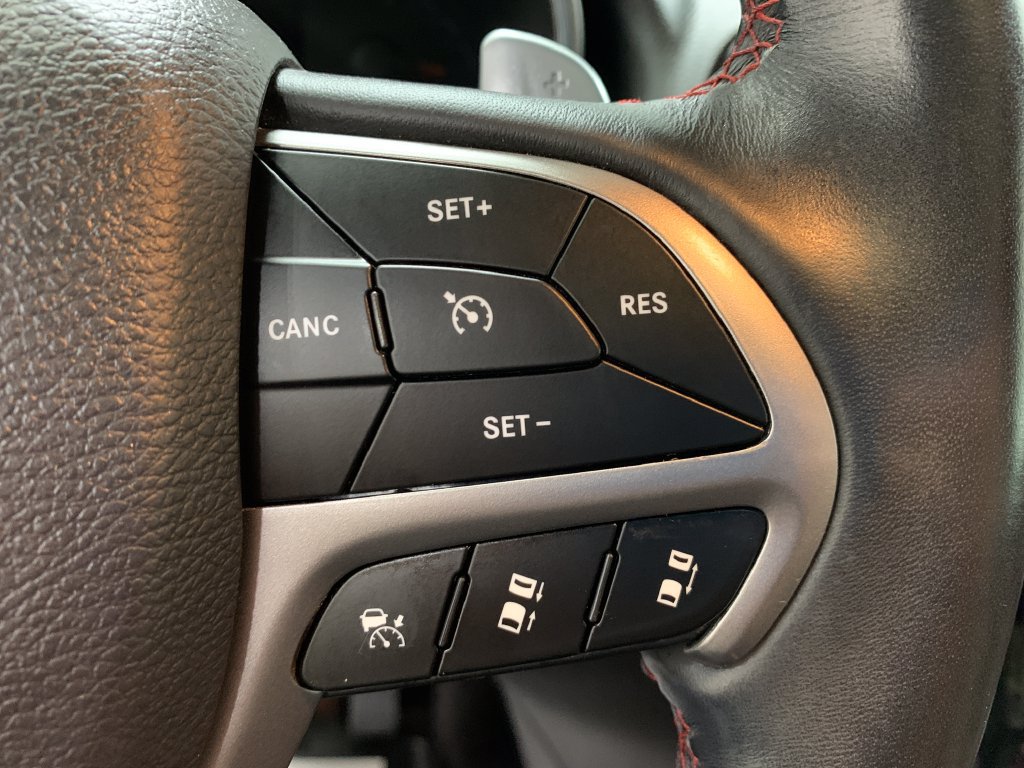 Used 2019 Jeep Grand Cherokee Trailhawk w/ Trailhawk Luxury Group AWD/4WD image 25